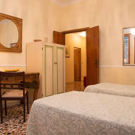 Fenice Apartment Venice